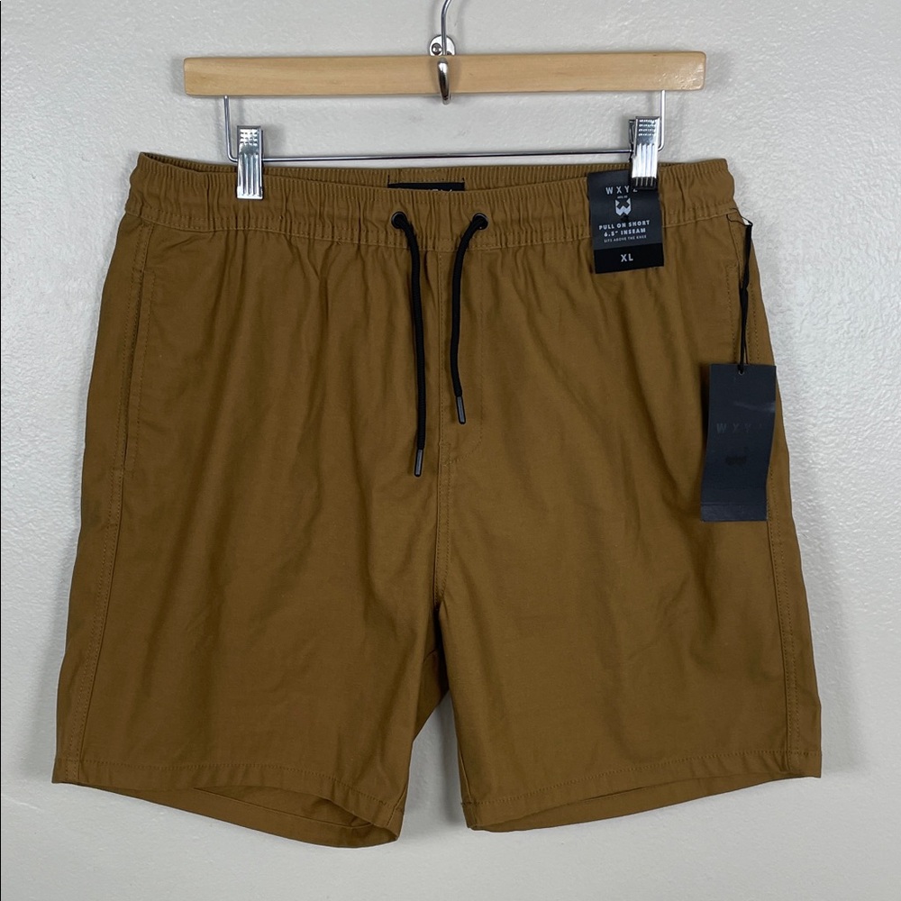 WXYZ Mens XL Tobacco Pull On Shorts. NEW
